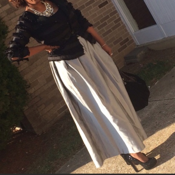 Silver Maxi skirt - Picture 2 of 2